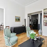 Luxurious Getaway Just Steps From Place Vendome